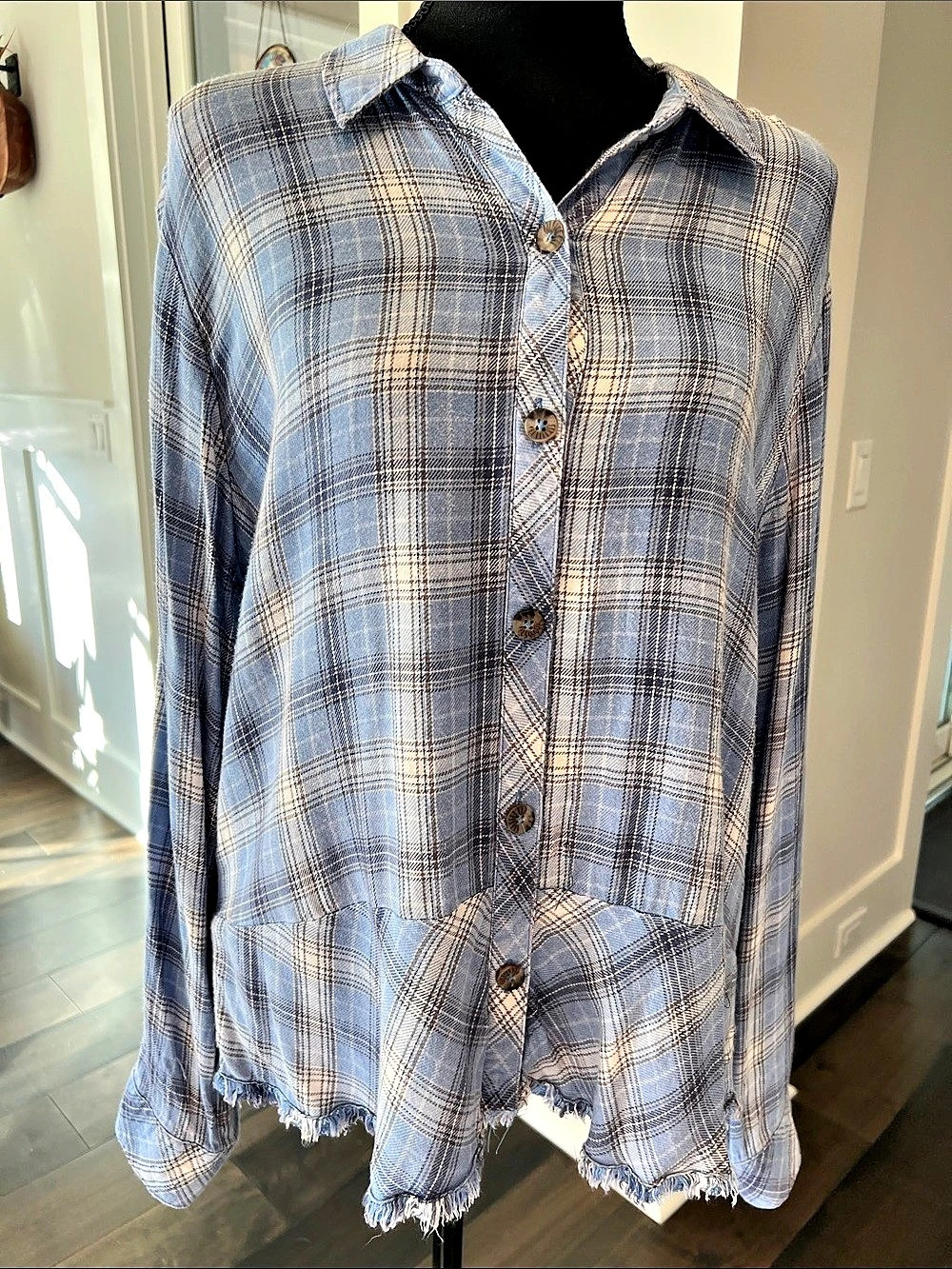 Democracy Plaid Frayed Hem Shabby Chic/Distressed Button Down in Blue